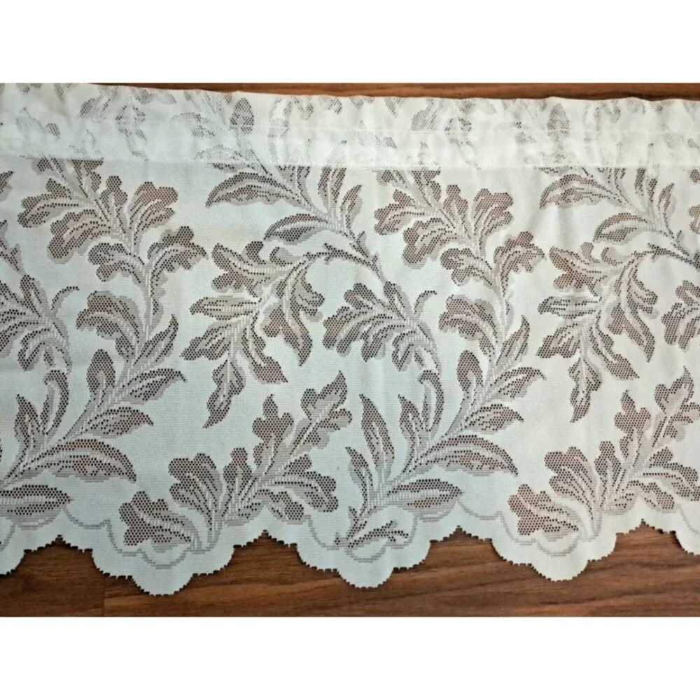 Vintage White Lace Window Valance Leaves Scalloped Cottage Country 57x18